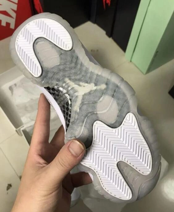 Air Jordan 11 High WMNS-1