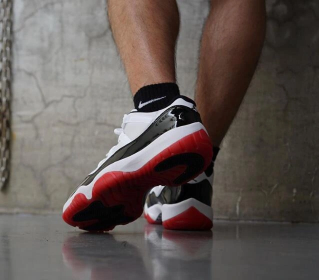 Air Jordan 11 Low Concord Bred-1