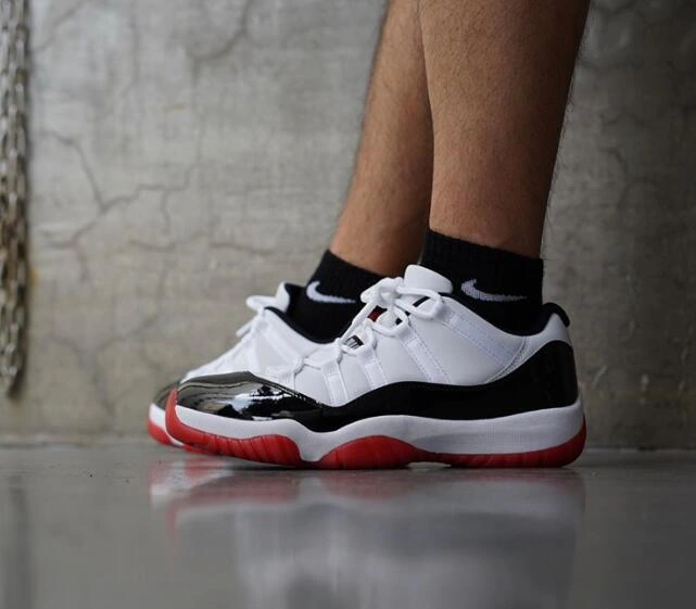 Air Jordan 11 Low Concord Bred-1