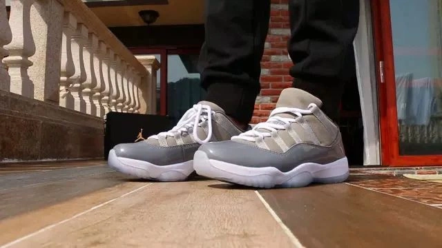 Air Jordan 11 Low Cool Grey-01