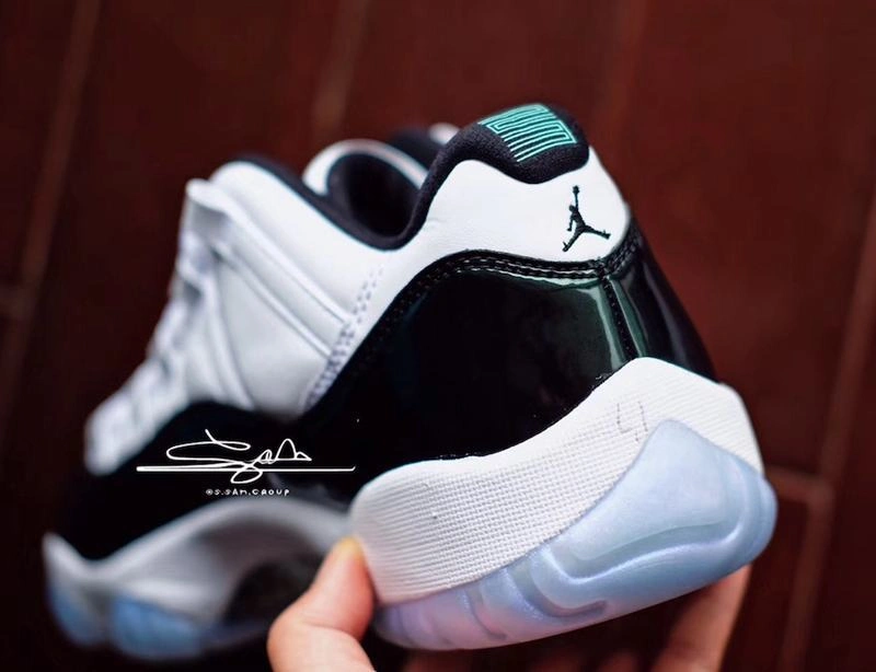 Air Jordan 11 Low Easter-01
