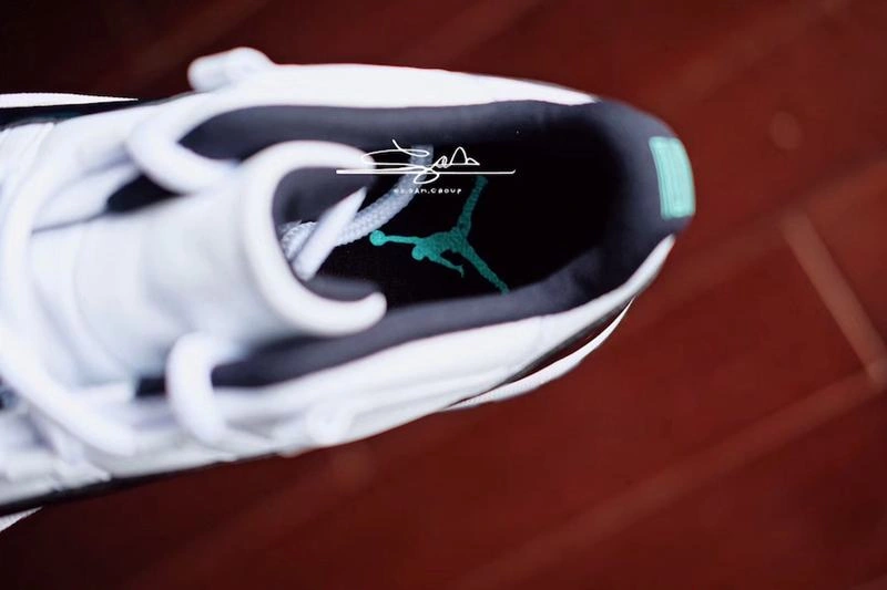 Air Jordan 11 Low Easter-01