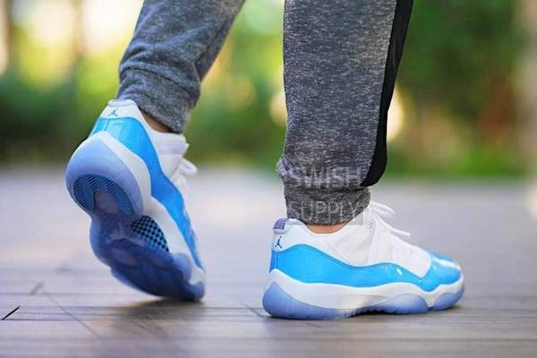 Air Jordan 11 Low GS "University Blue"-1