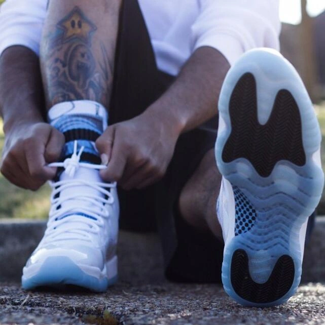 Air Jordan 11 Low Legend Blue