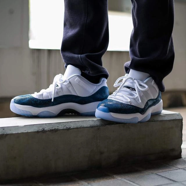 Air Jordan 11 Low Snakeskin-1