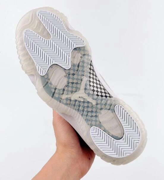 Air Jordan 11 Low WMNS-1