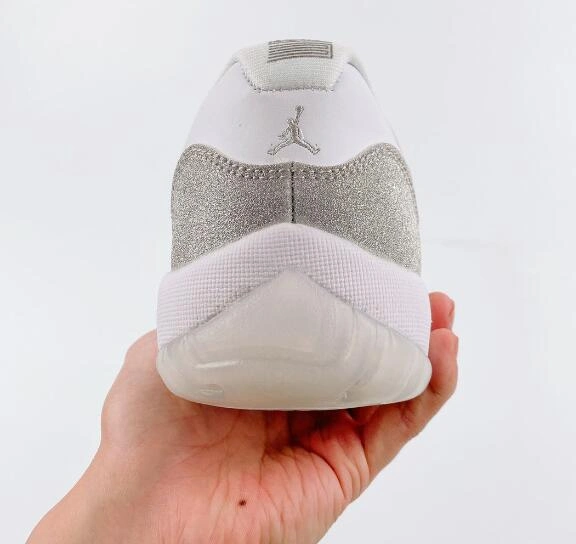 Air Jordan 11 Low WMNS-1