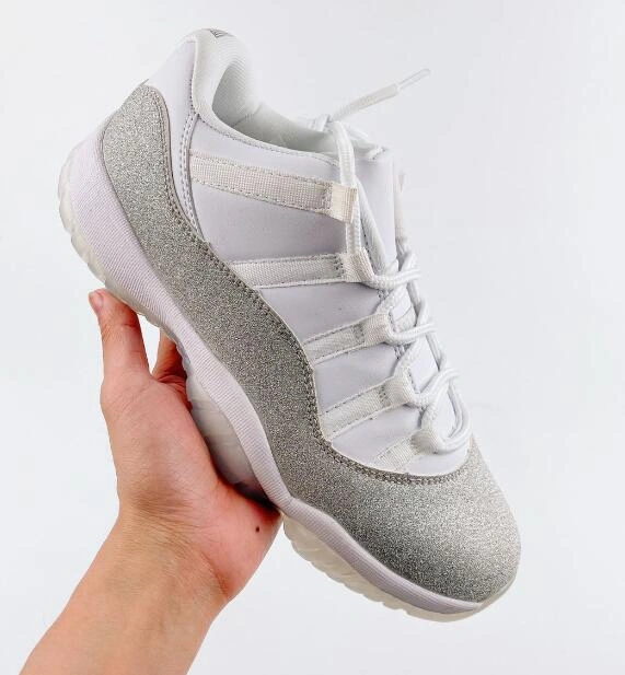 Air Jordan 11 Low WMNS-1