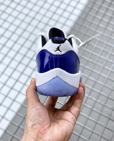 Air Jordan 11 Low WMNS Concord-1