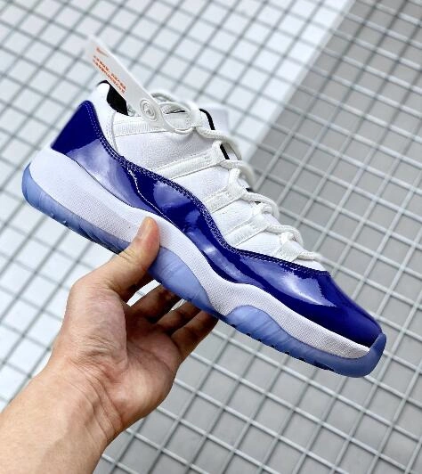 Air Jordan 11 Low WMNS Concord-1