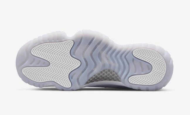 Air Jordan 11 Low WMNS Pure Violet
