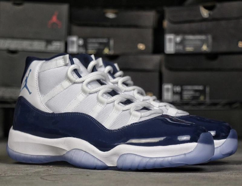 Air Jordan 11 “Midnight Navy” -01