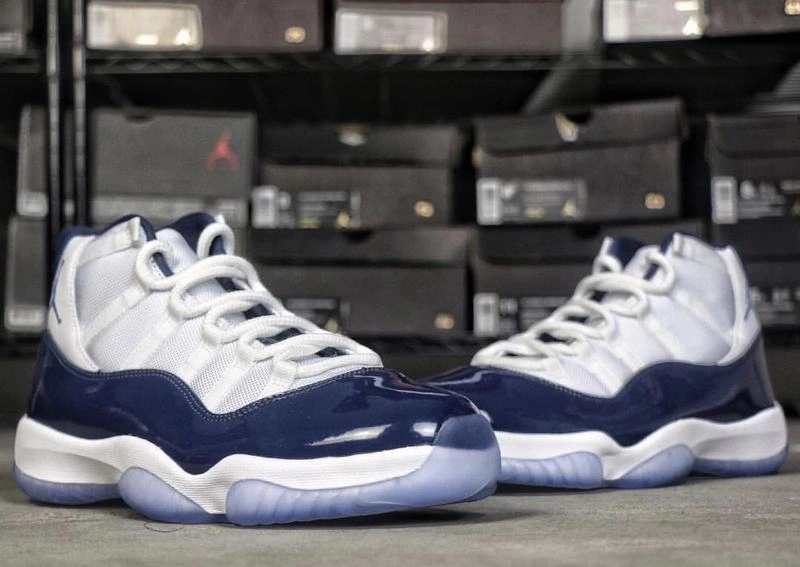 Air Jordan 11 “Midnight Navy” -01