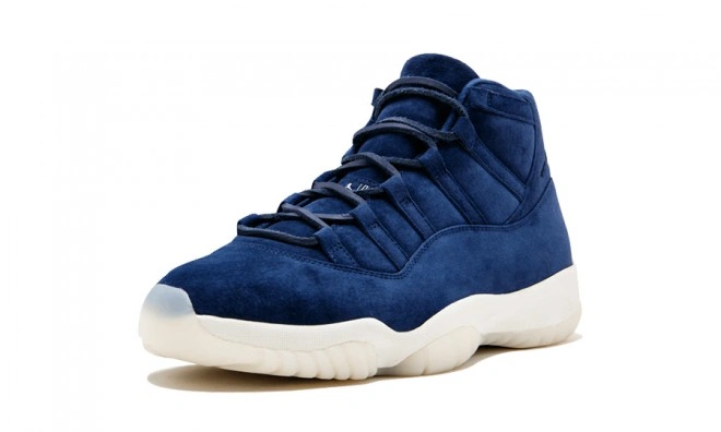 Air Jordan 11 PRM Jeter-01
