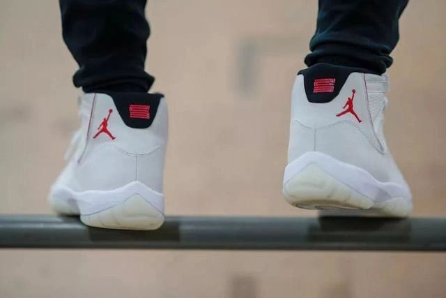 Air Jordan 11 Platinum Tint-01