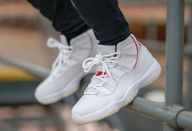 Air Jordan 11 Platinum Tint-01