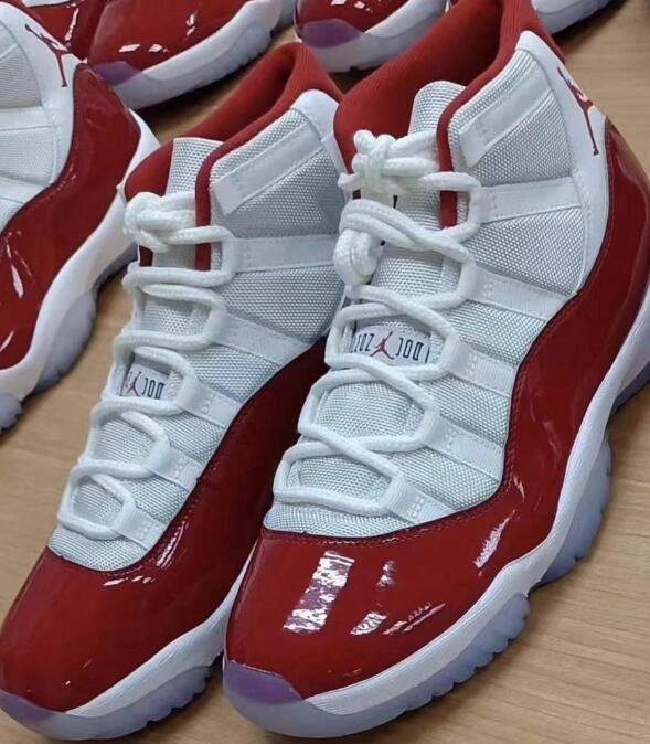 Air Jordan 11 Retro Cherry
