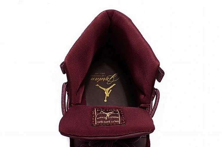 Air Jordan 11 Retro Heiress-Actual Pic