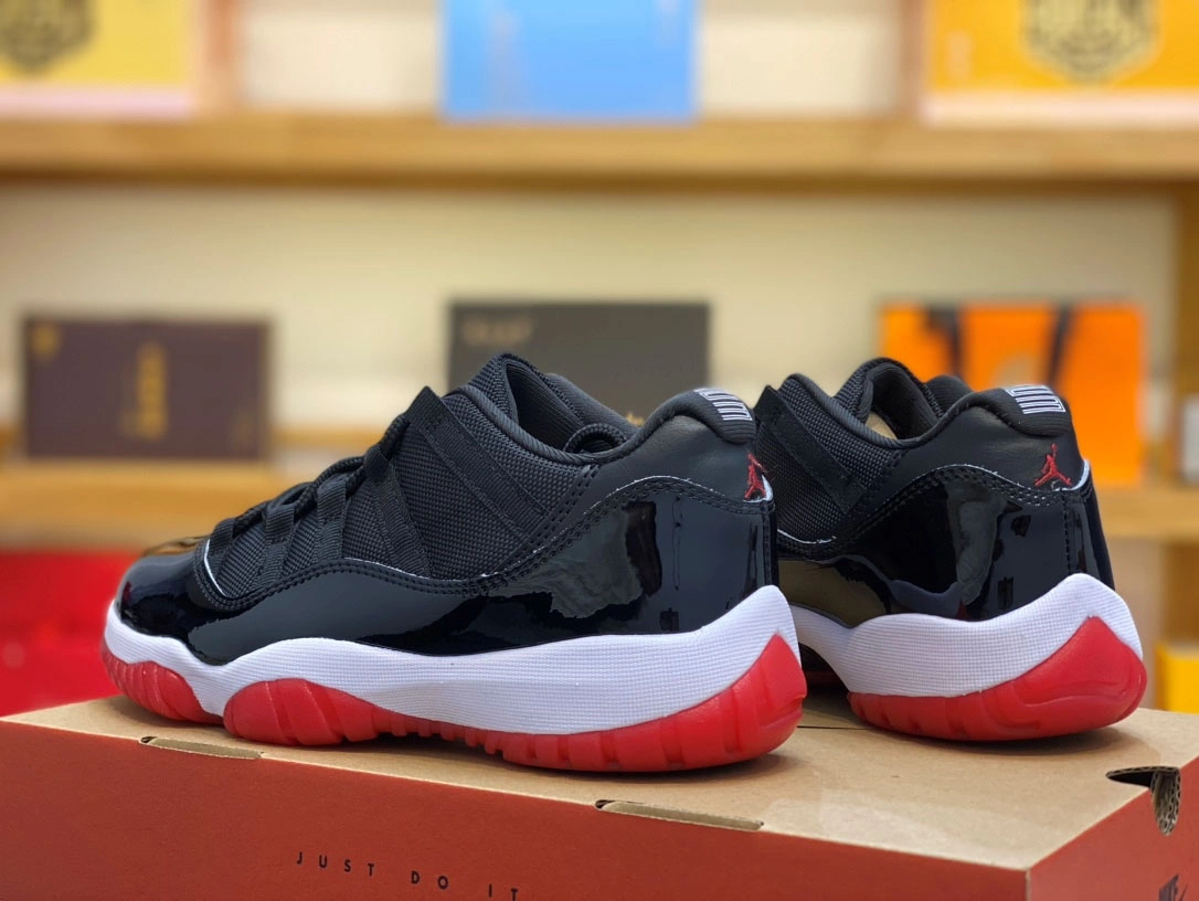 Air Jordan 11 Retro Low Bred 2025