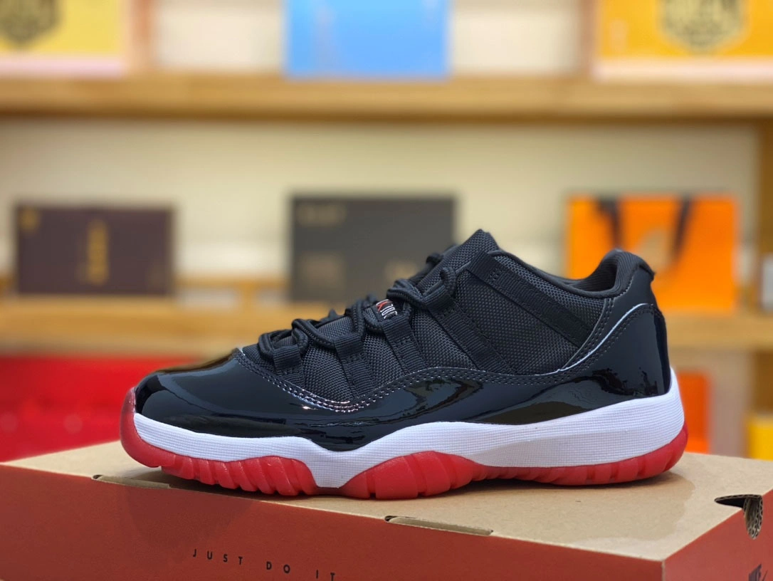 Air Jordan 11 Retro Low Bred 2025