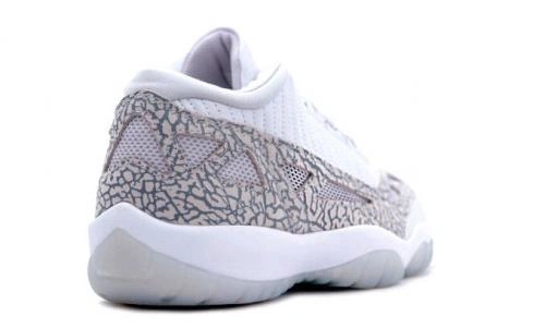 Air Jordan 11 Retro Low IE