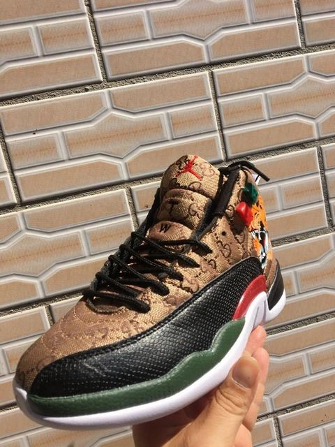 Air Jordan 12 Retro Black red green Tiger-1