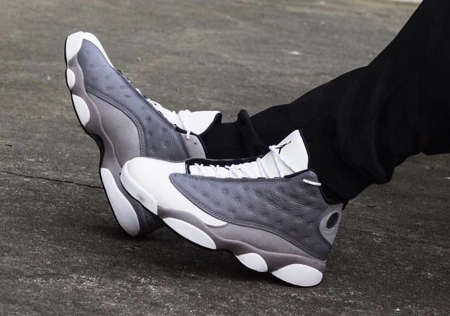 Air Jordan 13 Atmosphere Grey-1