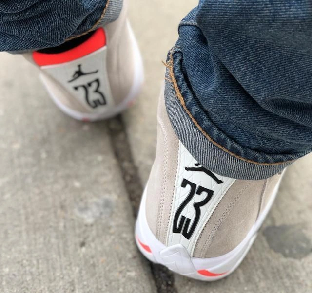 Air Jordan 14 Desert Sand-01
