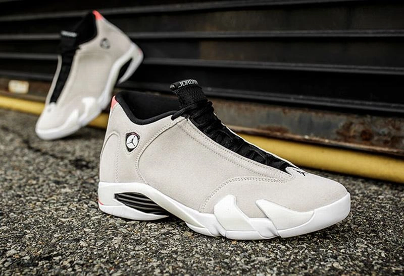 Air Jordan 14 Desert Sand-01
