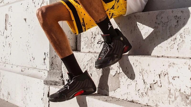 Air Jordan 14 Last Shot-01