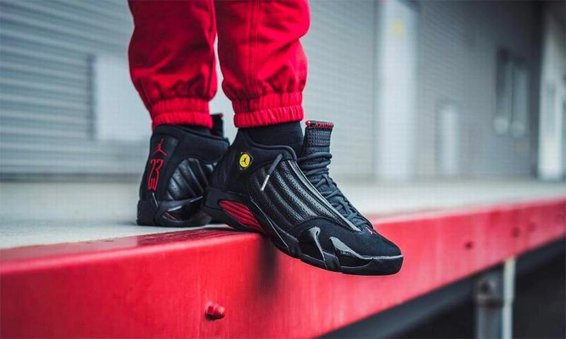 Air Jordan 14 Last Shot-01