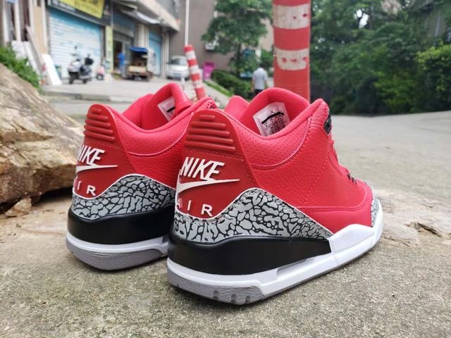 Air Jordan 3 Bull Red-1