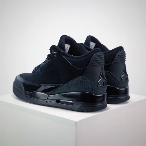 Air Jordan 3 Retro Black Cat 2025