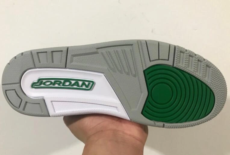 Air Jordan 3 Retro Pine Green