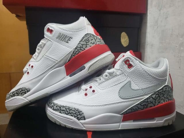 Air Jordan 3 white Red burst crack-1