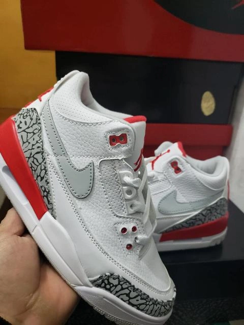 Air Jordan 3 white Red burst crack-1