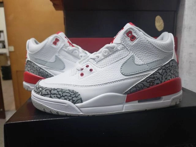 Air Jordan 3 white Red burst crack-1