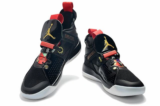 Air Jordan 33 Retro Black-1