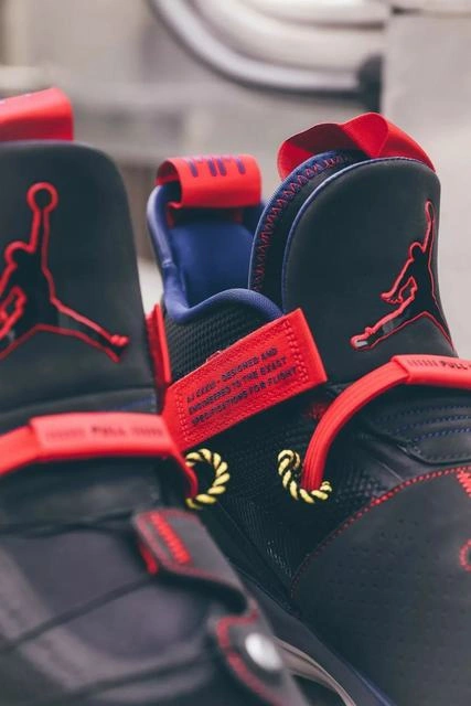 Air Jordan 33 Tech Pack-1