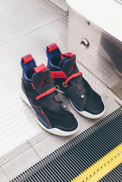 Air Jordan 33 Tech Pack-1