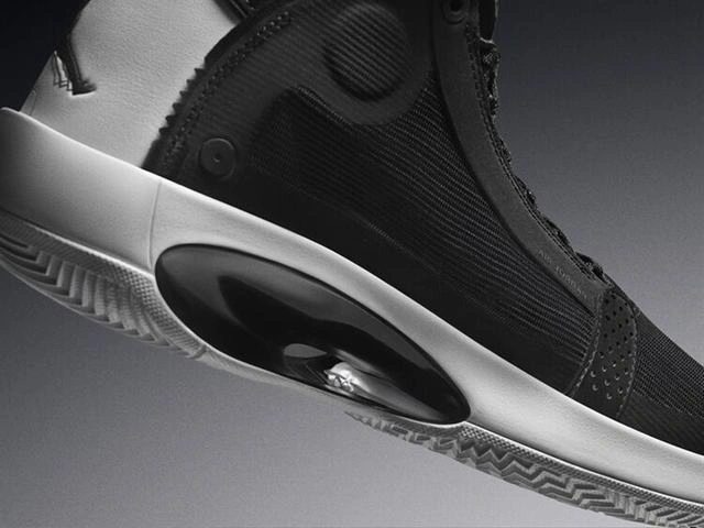 Air Jordan 34“Eclipse”-1