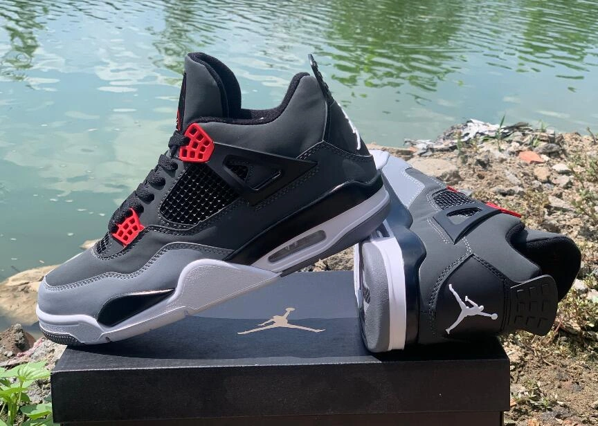 Air Jordan 4 Retro Grey
