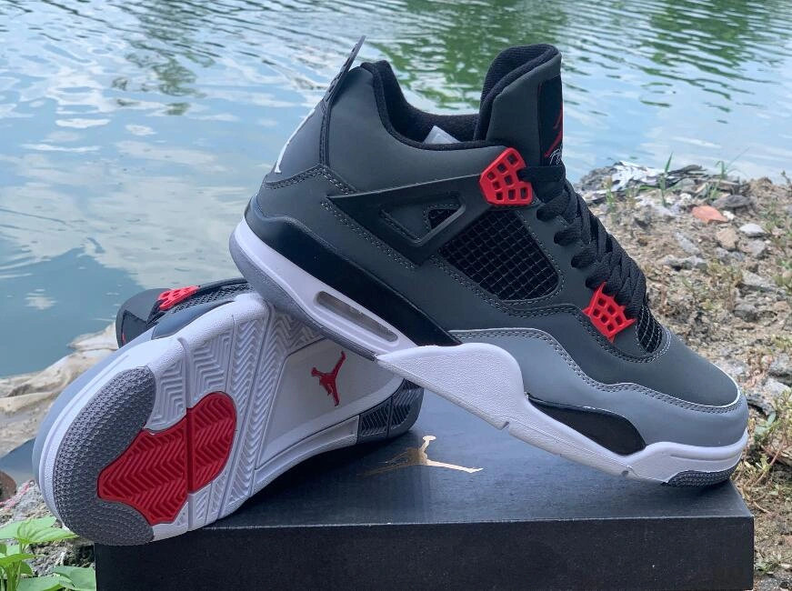 Air Jordan 4 Retro Grey