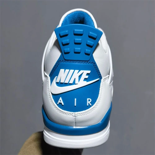 Air Jordan 4 Retro Military Blue 2024