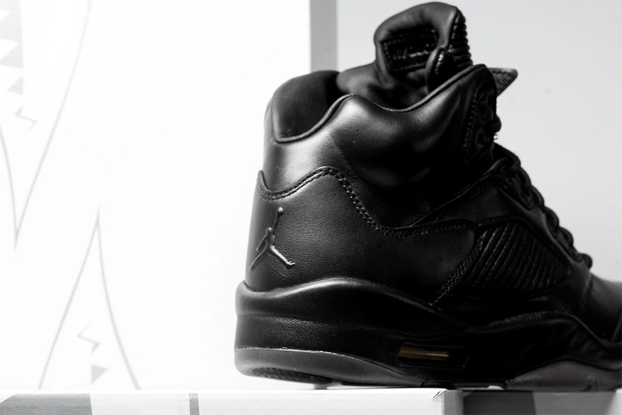 Air Jordan 5 Premium"Triple Black"-01