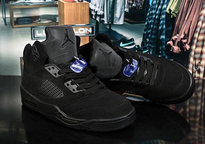 Air Jordan 5 Retro All Black-1