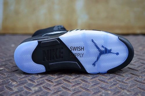 Air Jordan 5 Retro OG “Black Metallic”