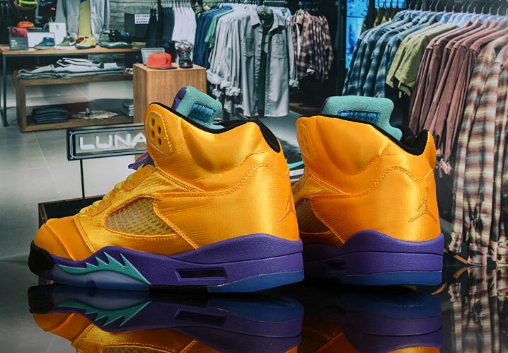 Air Jordan 5 Retro Orange-1