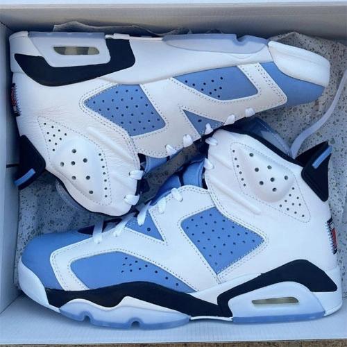 Air Jordan 6 Retro UNC