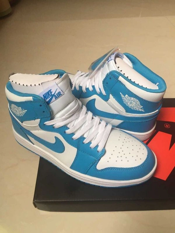 Air Jordan I (1) Retro North Carolina blue